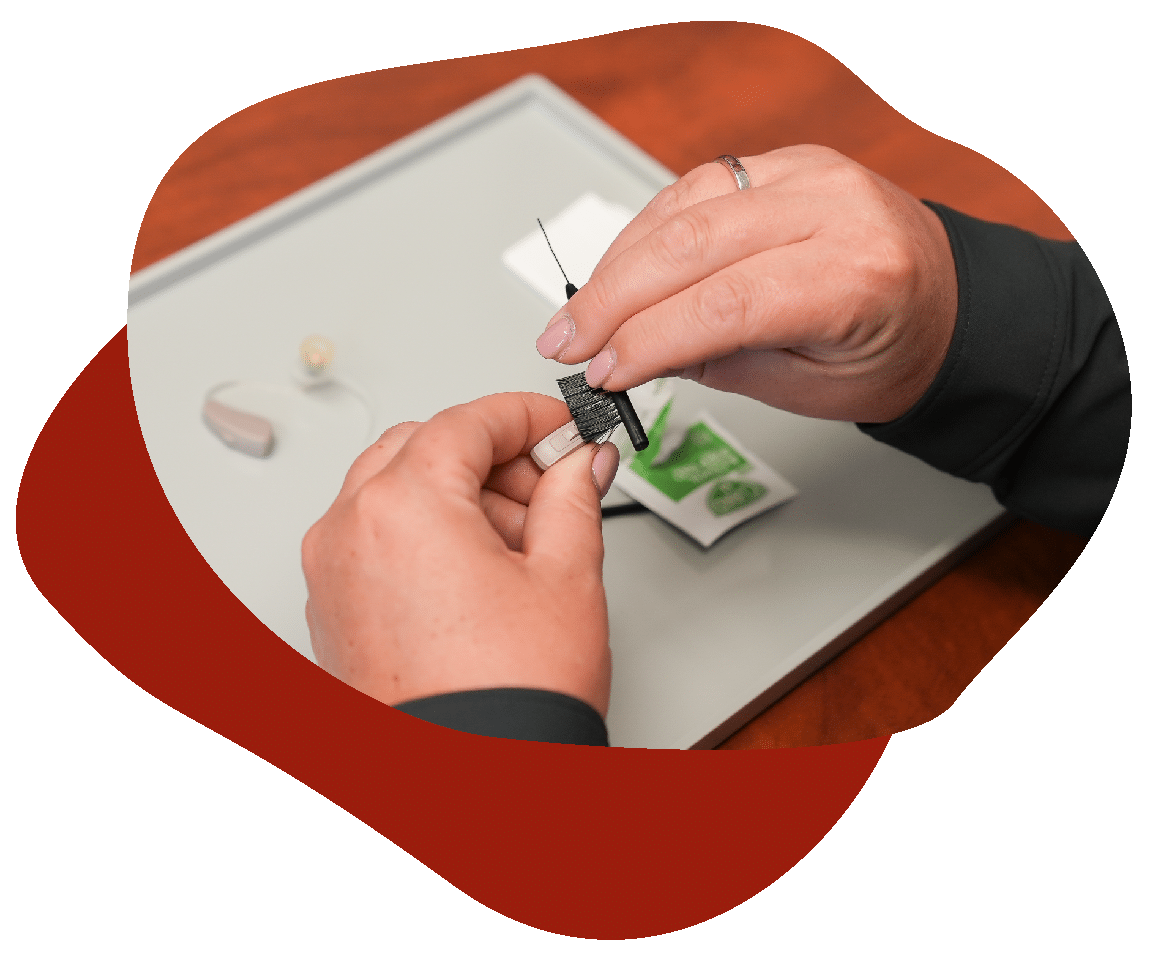 Test_Shapes_3-05 Cleaning hearing aid