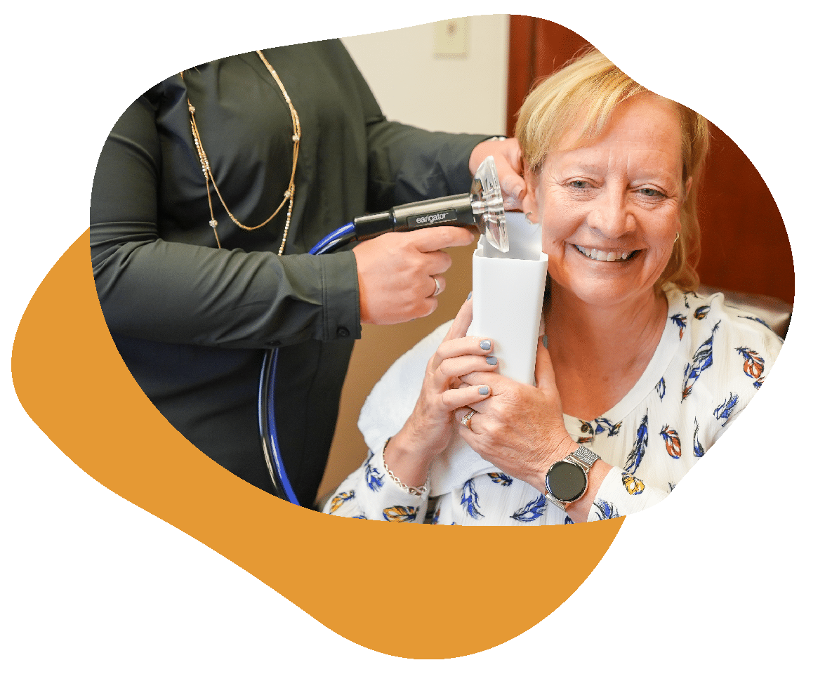 Test_Shapes_3-04 Woman's ears being cleaned